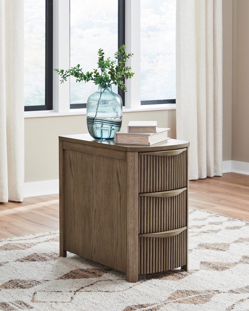 317 - End Table (USB-A / USB-C Ports)